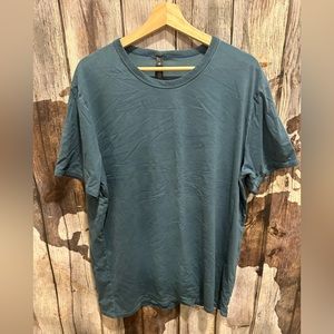 Lululemon men’s XL T-shirt
